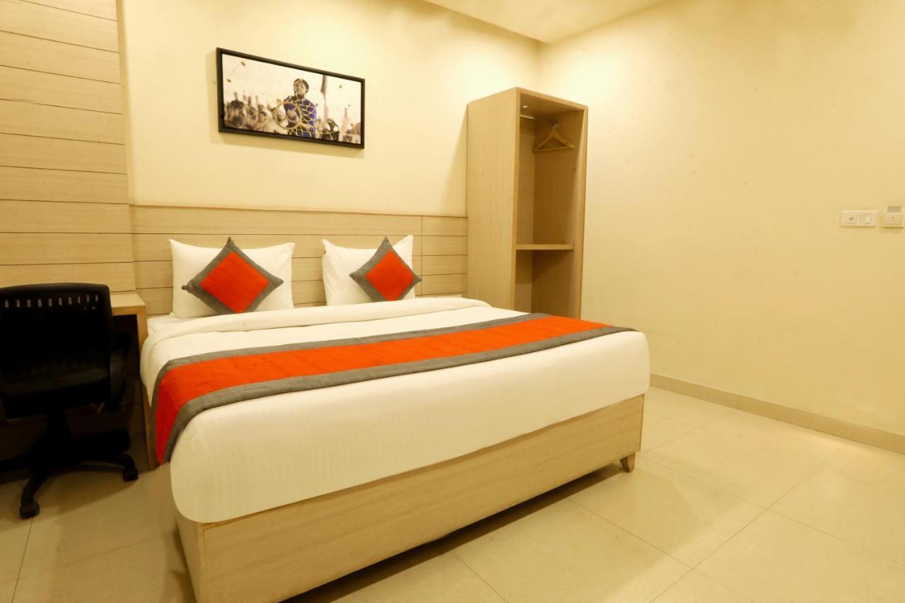 Perfect Plus Just 5 Mins Walk To Golden Temple Amritsar Bagian luar foto